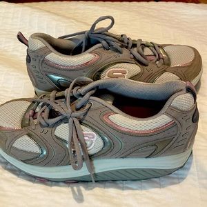 Skechers Shape-ups worn ONCE